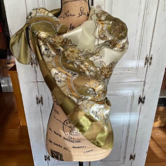 Women's Large 40' Square Scarf w/ Gold and White Baroque Floral Pattern - Picture 10 of 14